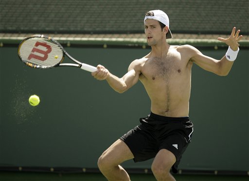 novak djokovic shirtless. Novak Djokovic looked